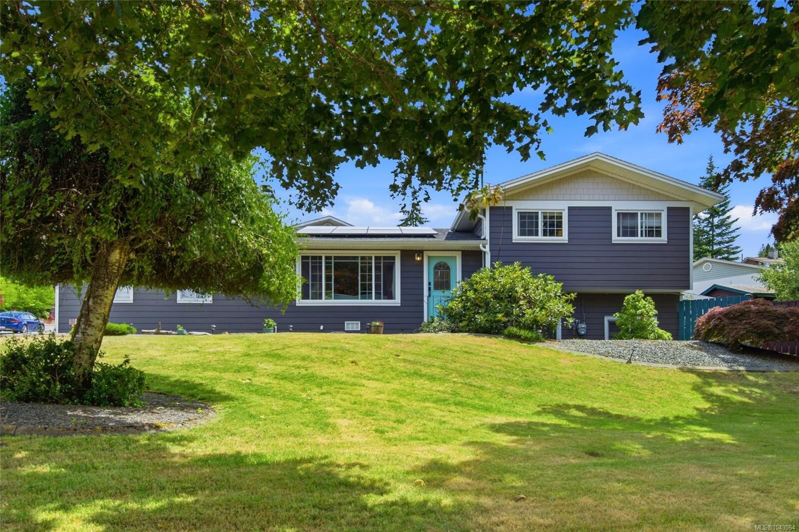 Property Photo: 2296 Cameron Dr BC V9Y 1A9