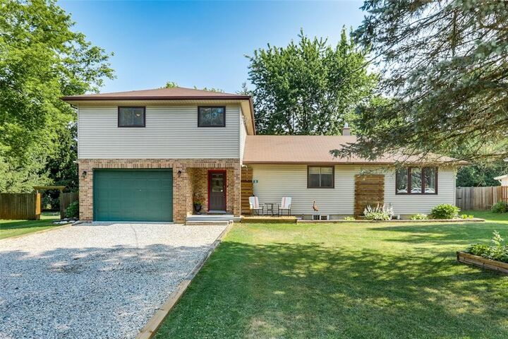 9 Wellington Street — photo 1