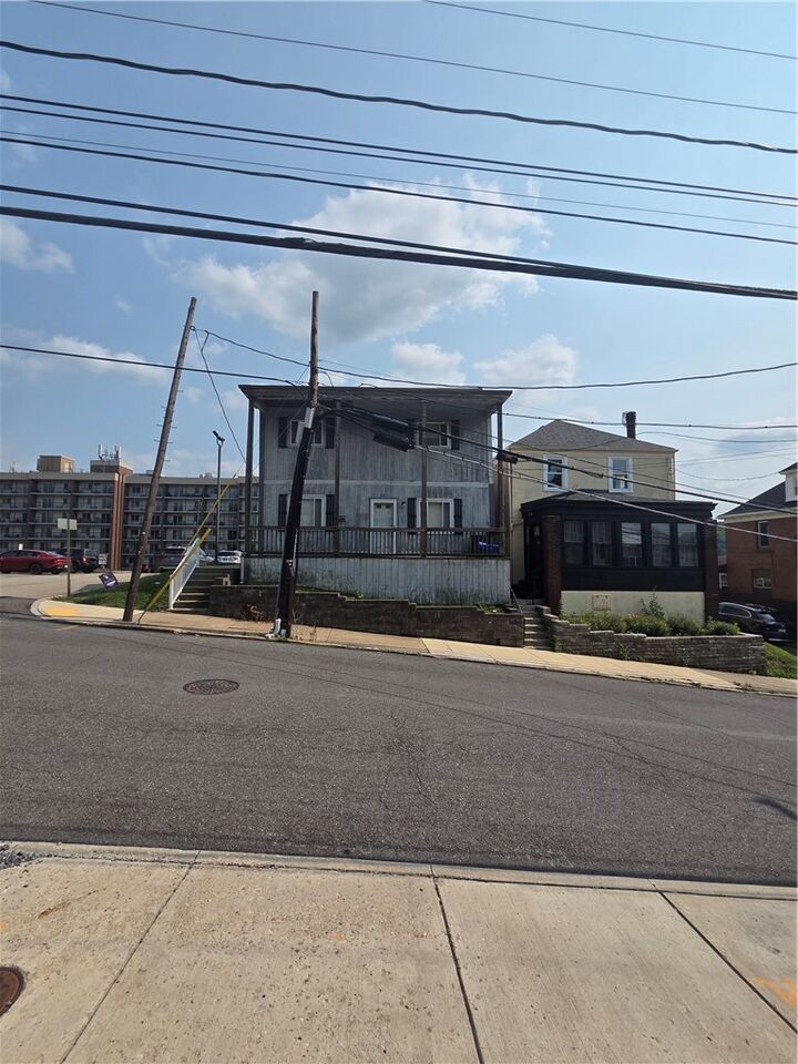 Property Photo:  23 W College St  PA 15317 
