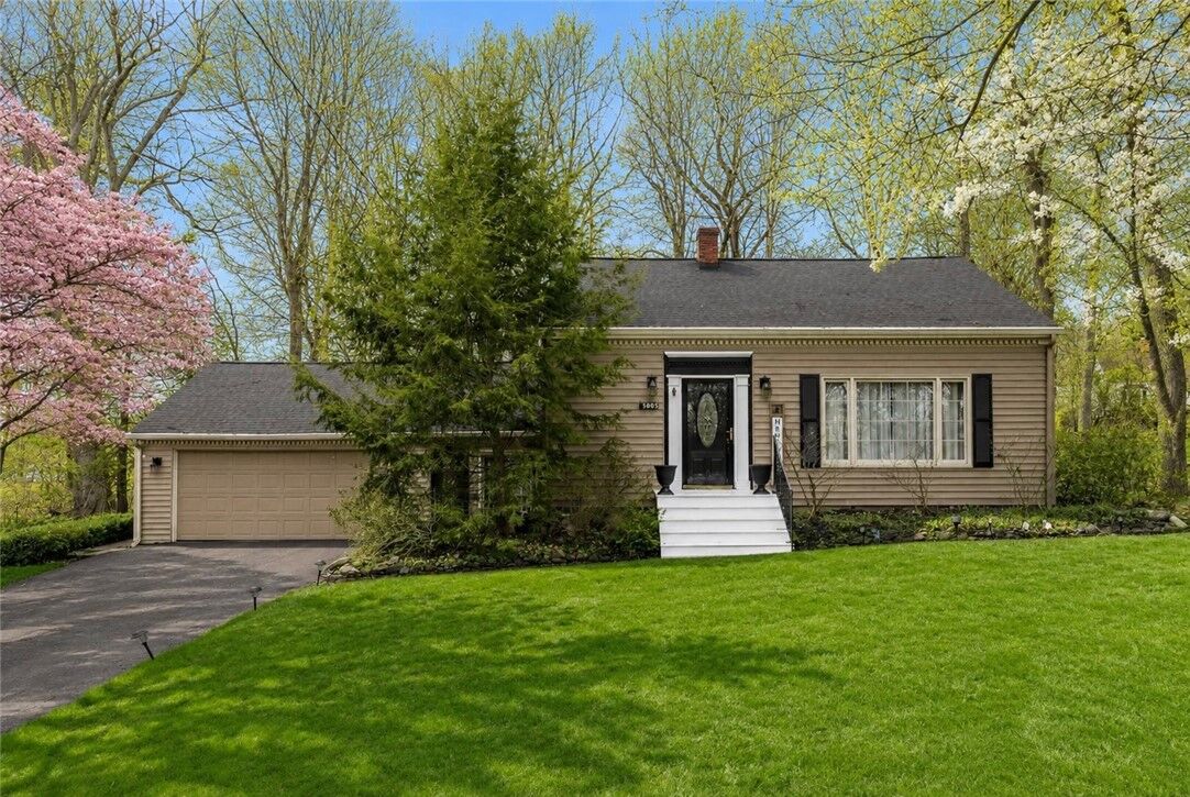 Property Photo:  205 Woodland Drive  PA 16105 