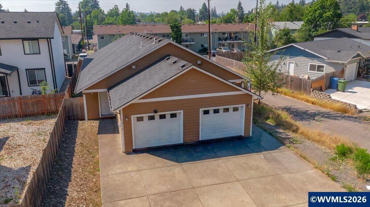 Property Photo: 1014-1016 Arthur Wy NW OR 97304