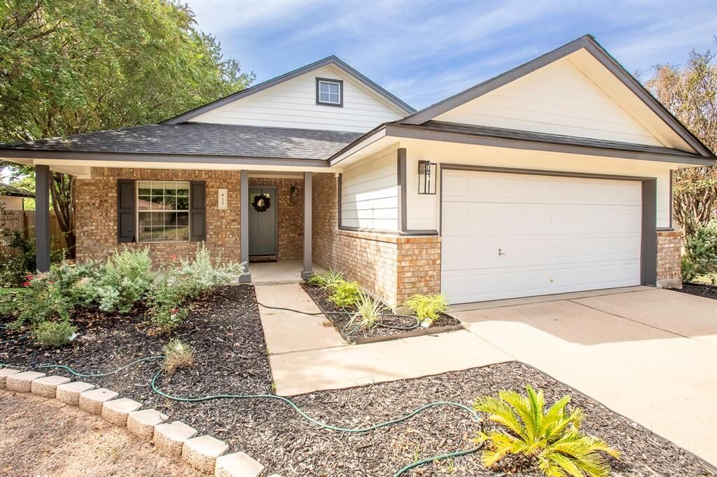 Property Photo:  617 Barbara Way  TX 78602 