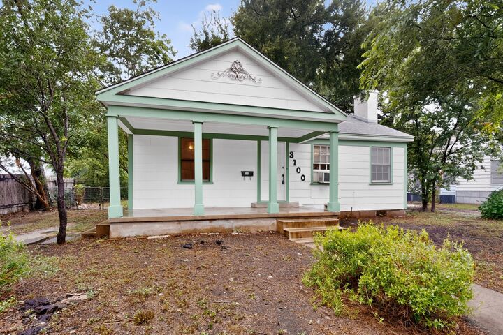 Property Photo: 3100 Breeze Terrace TX 78722