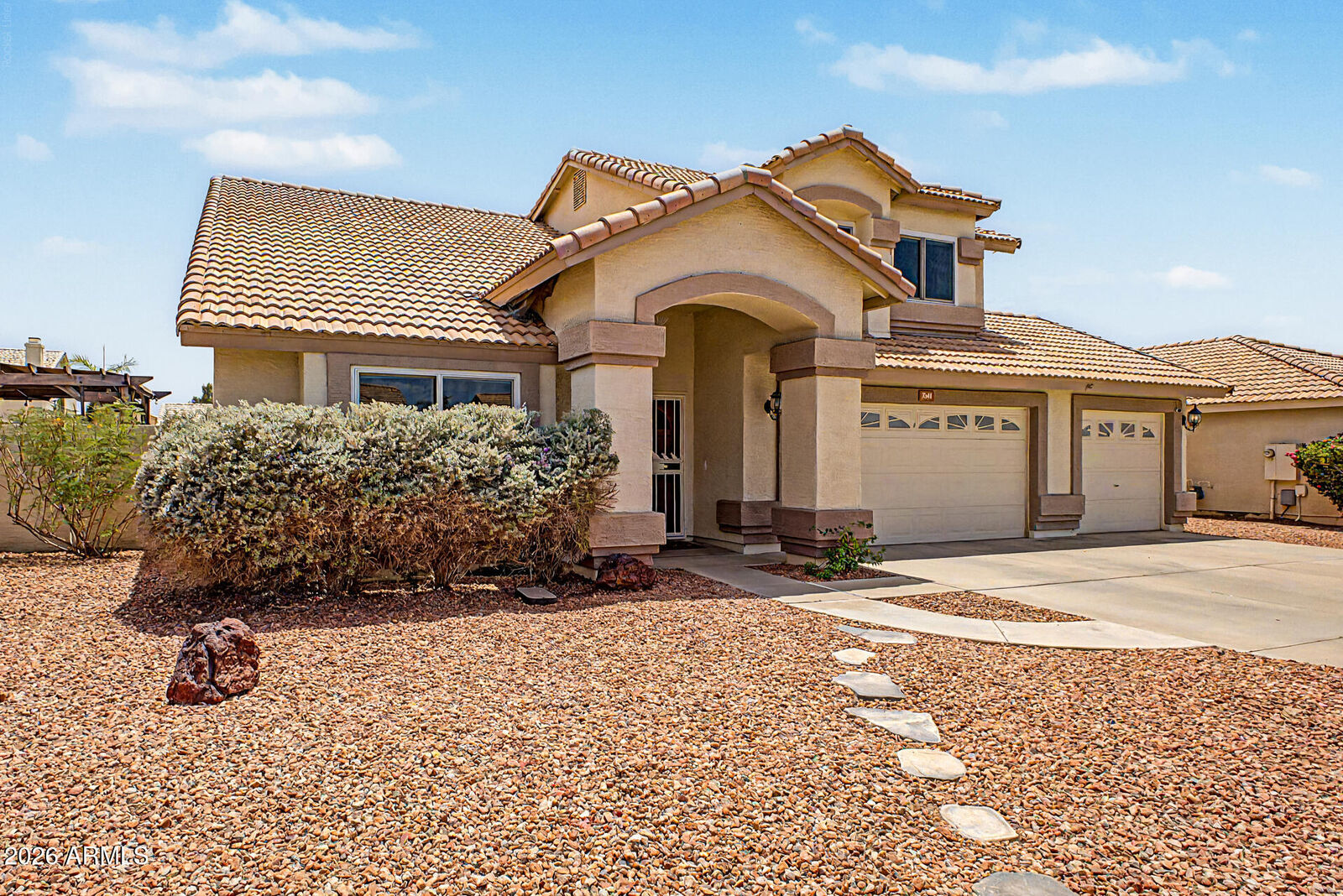 Property Photo: 7641 W Maui Lane AZ 85381