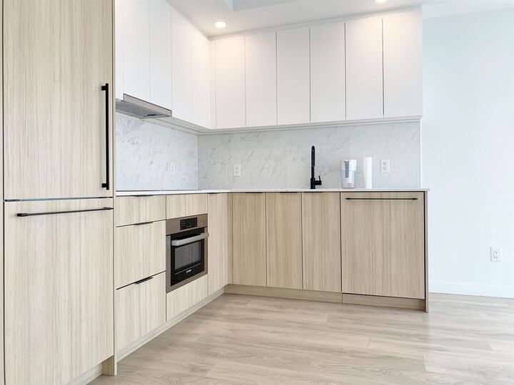 Property Photo:  13685 102nd Avenue 1511  BC V3T 1N7 