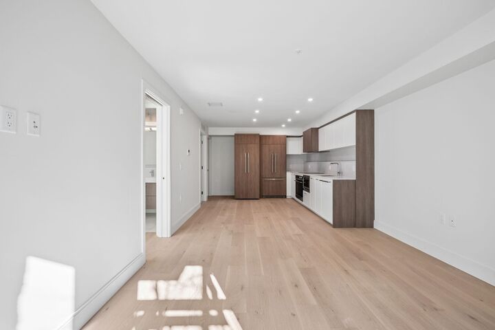 Property Photo: 408 W 45th Avenue 153 BC V5Y 0P6