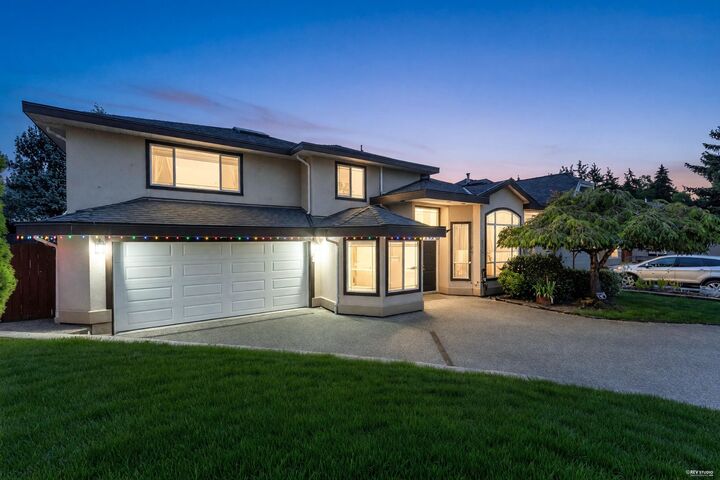7882 165A Street — photo 1