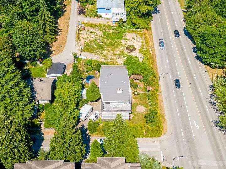 Property Photo: 39 Eighth Avenue BC V3L 4J4