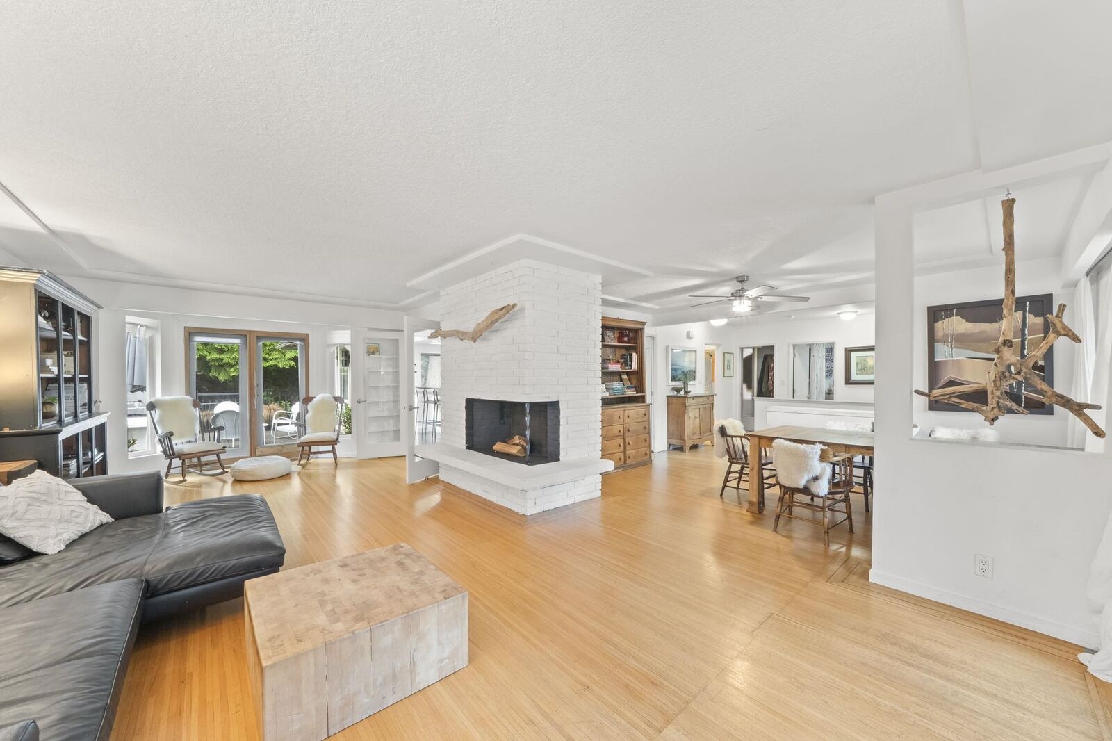 Property Photo: 507 Jefferson Avenue BC V3J 3T7