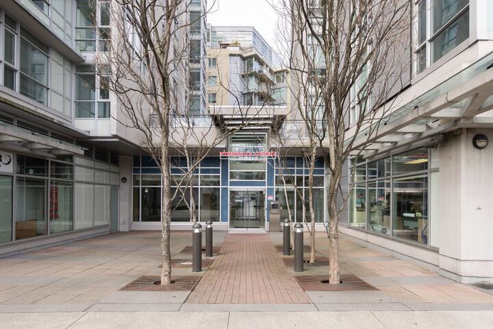 Property Photo: 89 W 2nd Avenue 1201 BC V5Y 0G9