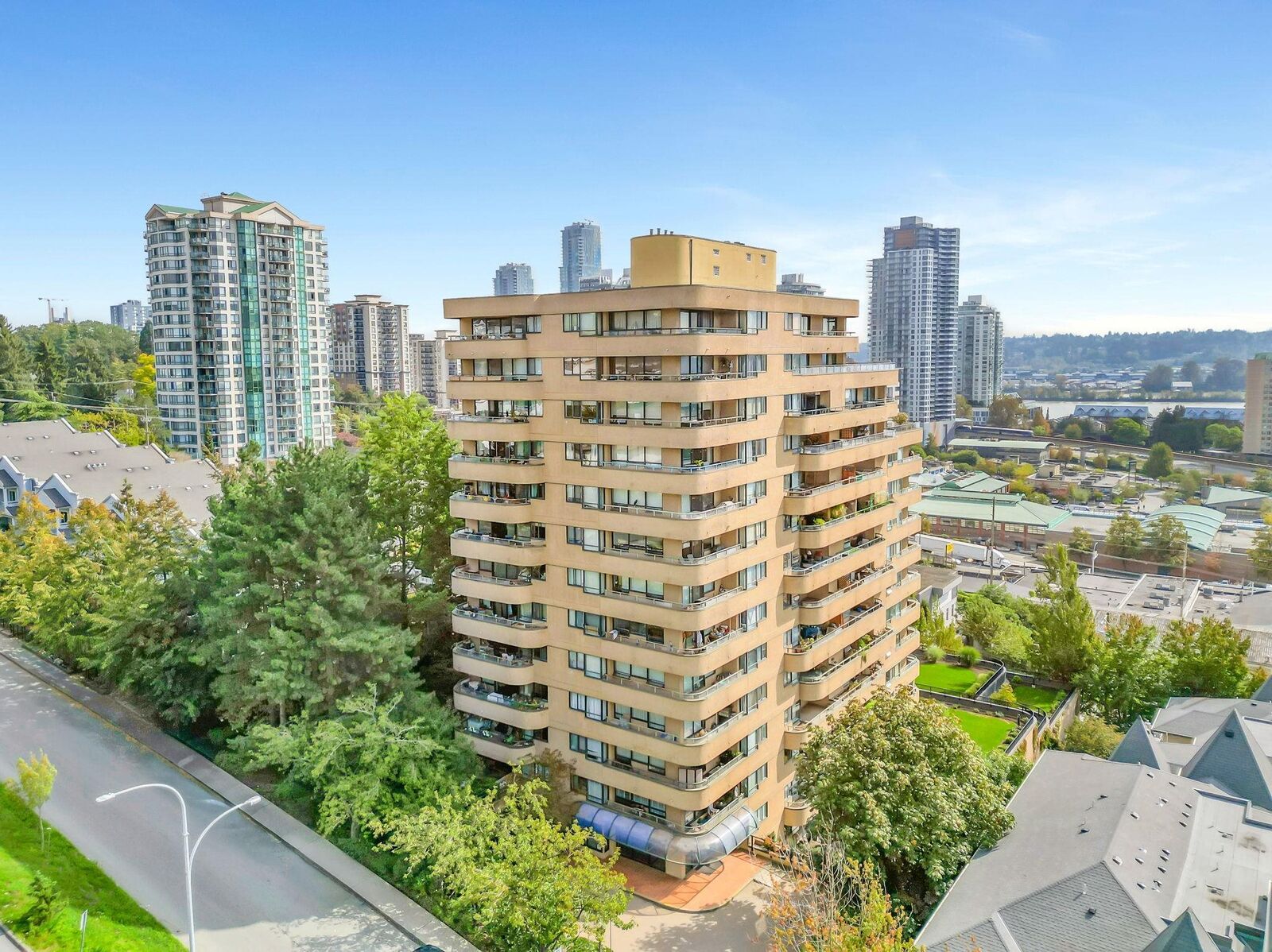 Property Photo:  1026 Queens Avenue 503  BC V3M 6B2 