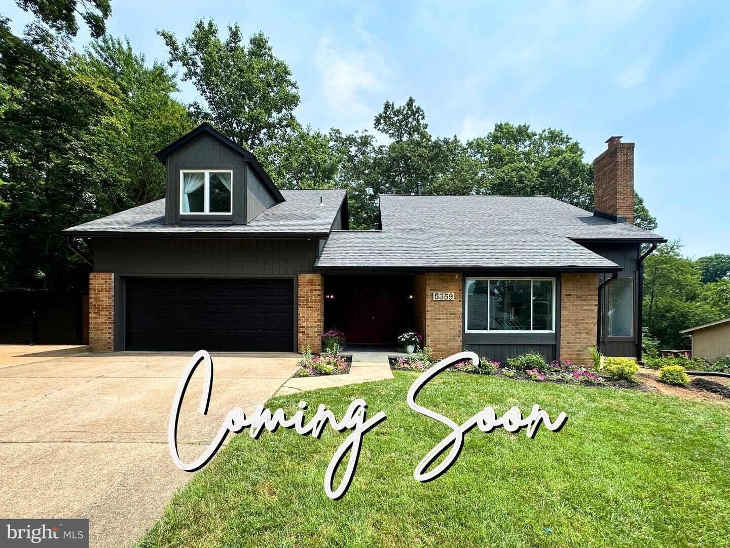 Property Photo: 5359 Black Oak Drive VA 22032