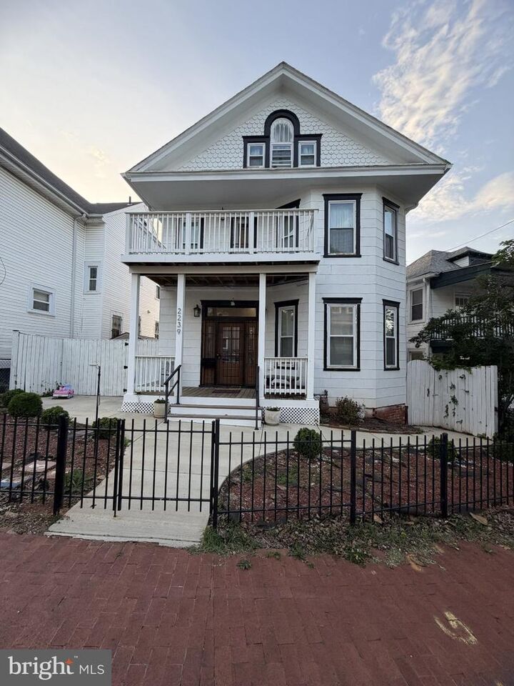 Property Photo: 2239 Mount View Place SE DC 20020