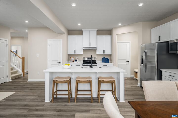Property Photo:  5 Butterfield Ln  VA 22947 