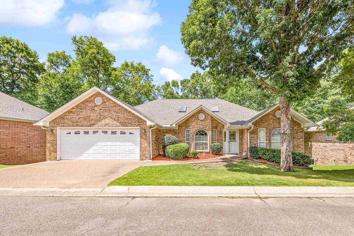 Property Photo:  124 Southpark Place  AR 71913 