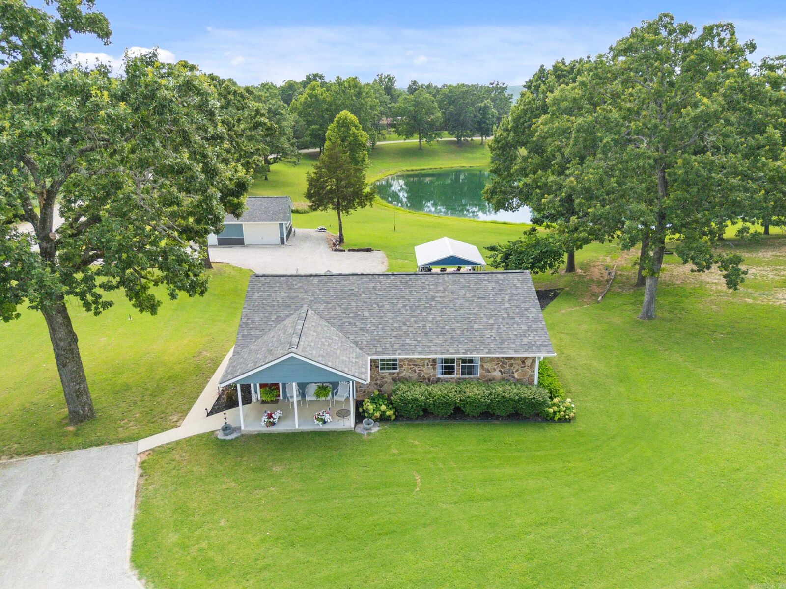 Property Photo:  12 Sunrise Court  AR 72653 
