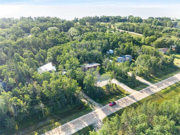 Property Photo:  17 Twin Pines Road  MB R0C 0C0 