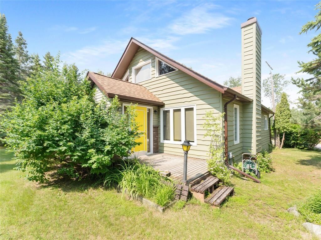 Property Photo: 18 Donna Drive MB R0E 0E0