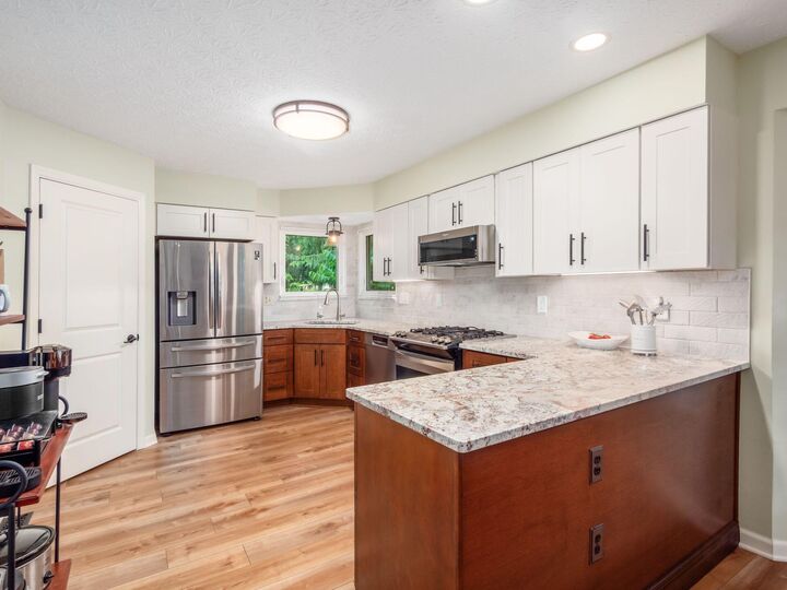 Property Photo:  3469 Rosburg Drive  OH 43228 