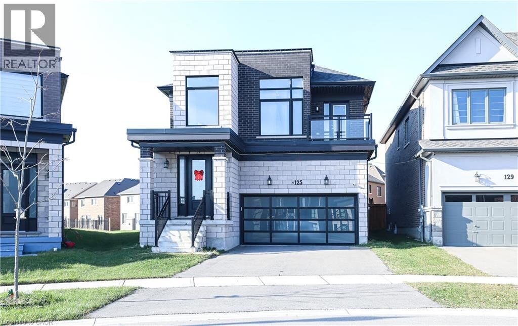 Property Photo:  125 Silverwood Crescent  ON N4T 0M5 