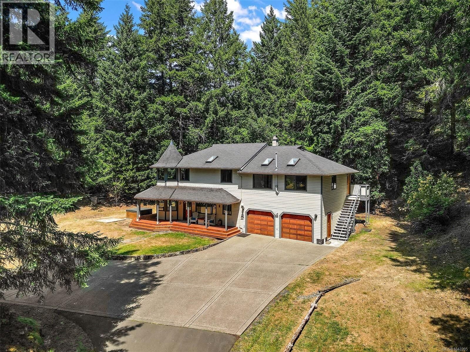 Property Photo:  418 Quail Place  BC V9B 6G2 