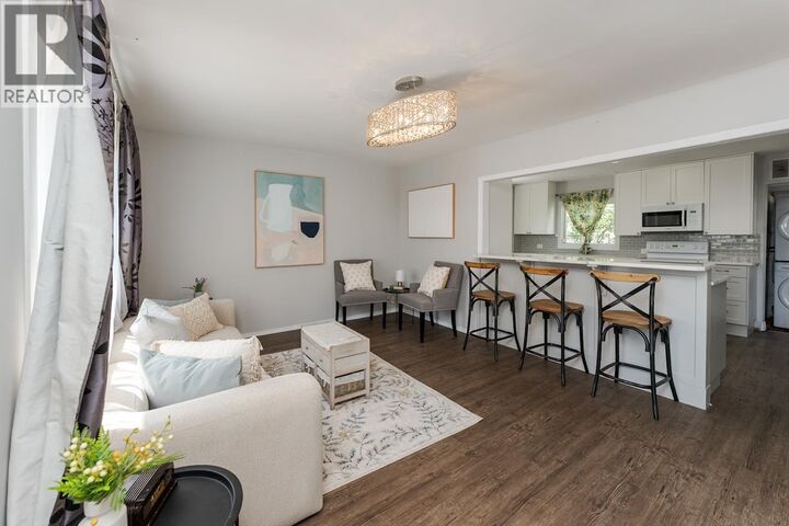 Property Photo: 737 Irwin Street BC V2M 2X6