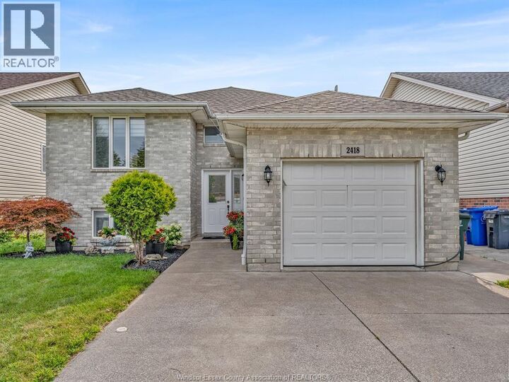 Property Photo:  2418 Duneshill Avenue  ON N8P 1Y2 