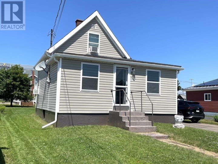 Property Photo:  533 Sheen Street  PE C1N 1T0 