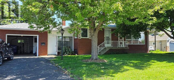 Property Photo:  113 Victory  ON N9J 1V5 