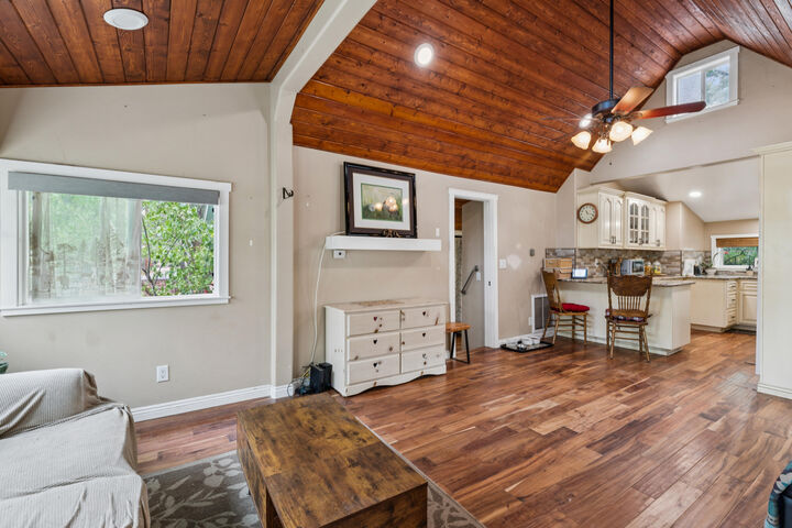Property Photo: 1557 Edge Cliff CA 92352