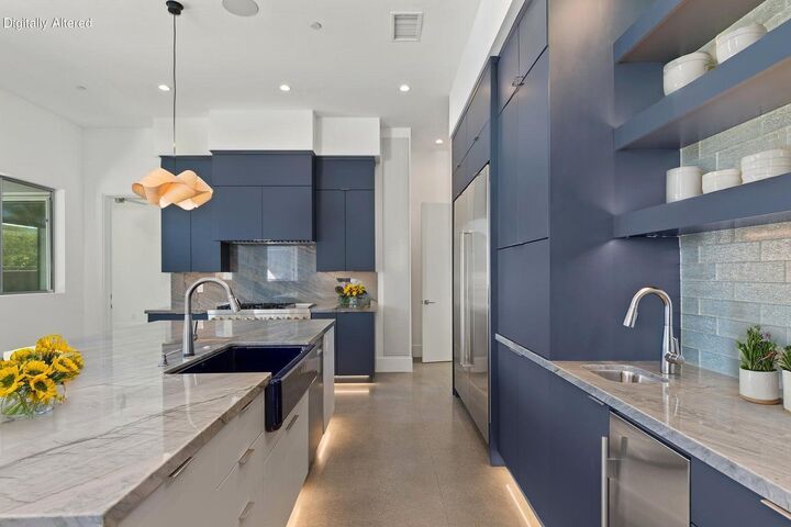 Property Photo:  1 Siena Vista Court  CA 92270 