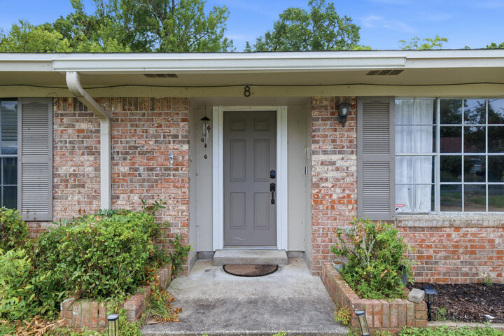Property Photo:  8 Poplar Avenue  FL 32579 
