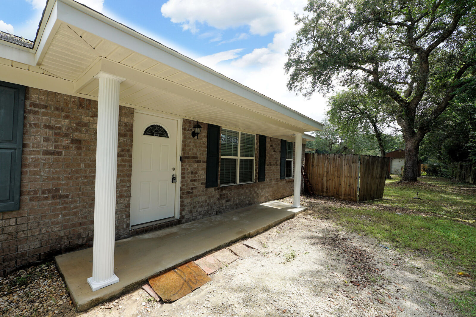 Property Photo: 611 Bullock Boulevard FL 32578