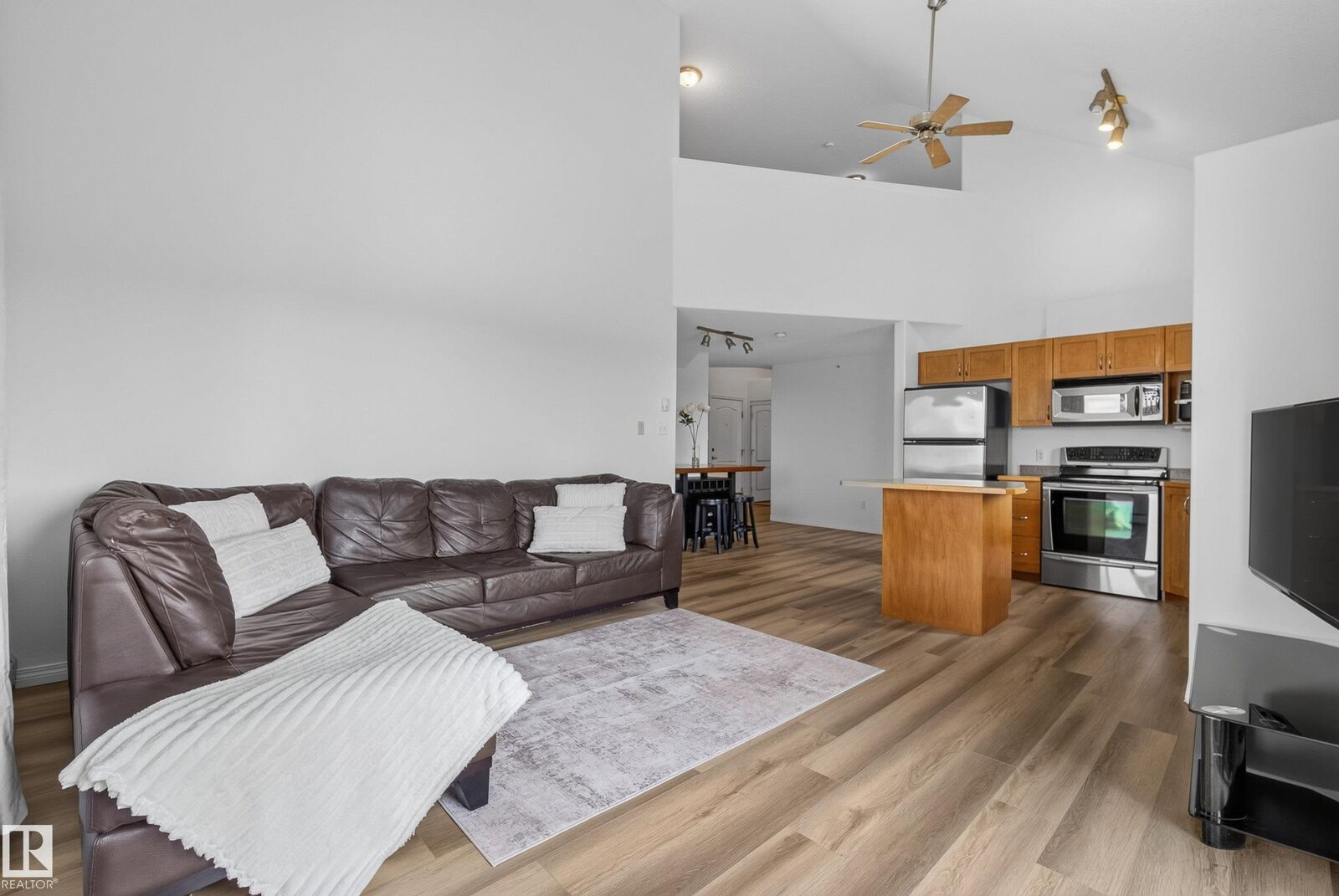 Property Photo: 3425 19 Street NW 430 AB T6T 2B5
