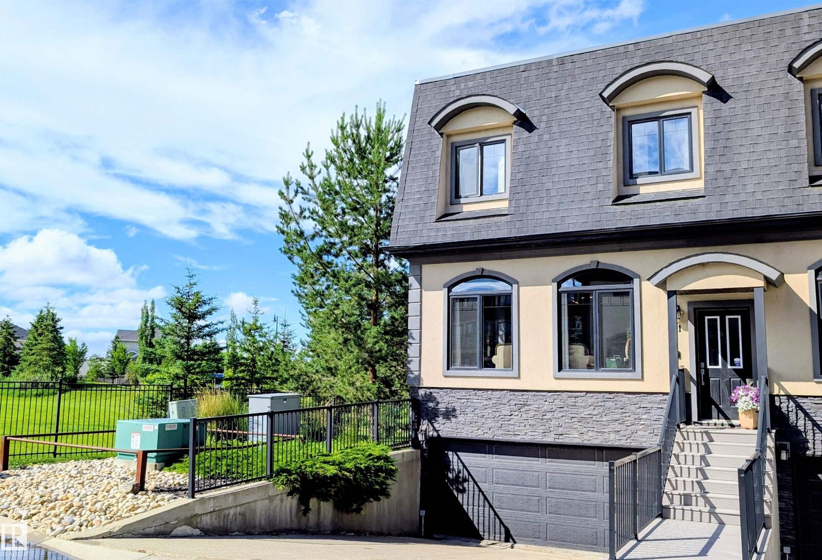 Property Photo:  5873 Mullen Place NW 21  AB T6R 0T5 
