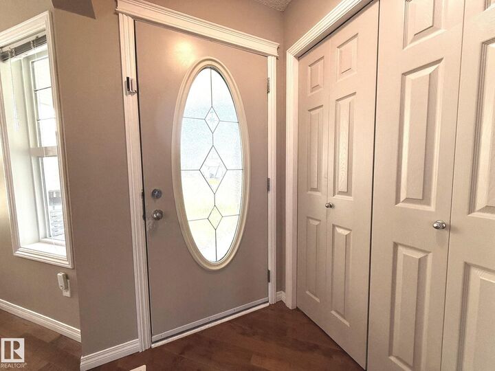 Property Photo:  1820 Robertson Crescent SW  AB T6W 1N8 