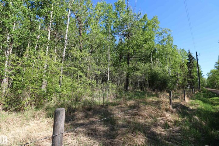 404 54411 Rge Rd 40 — photo 1