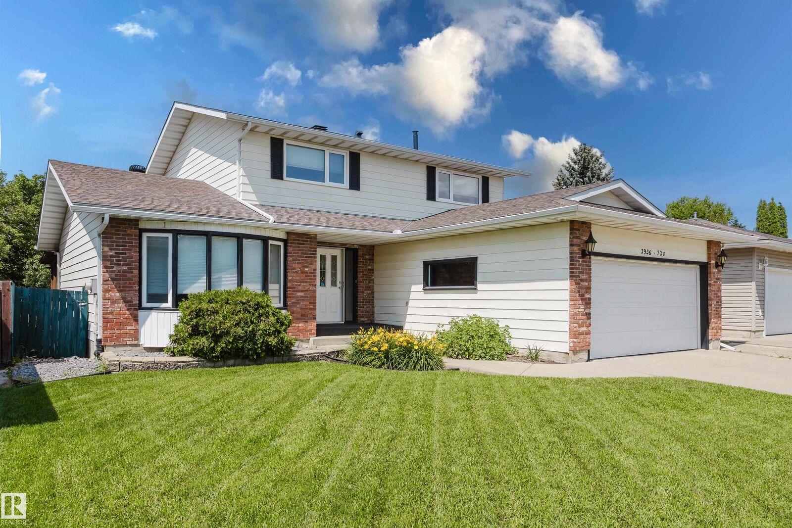 Property Photo:  3936 72 Street NW  AB T6K 0R8 