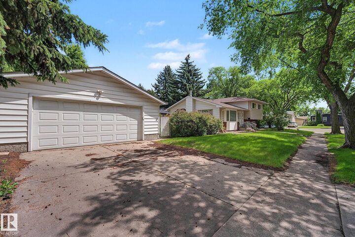 Property Photo:  14703 65 Street NW  AB T5A 2C9 