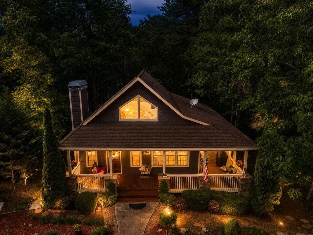 Property Photo:  925 Zeppelin Strasse  GA 30545 