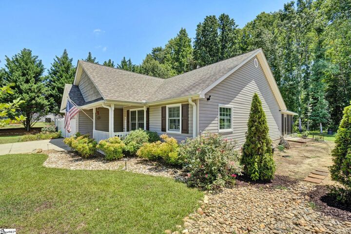 Property Photo: 2010 Tigerville Road SC 29690