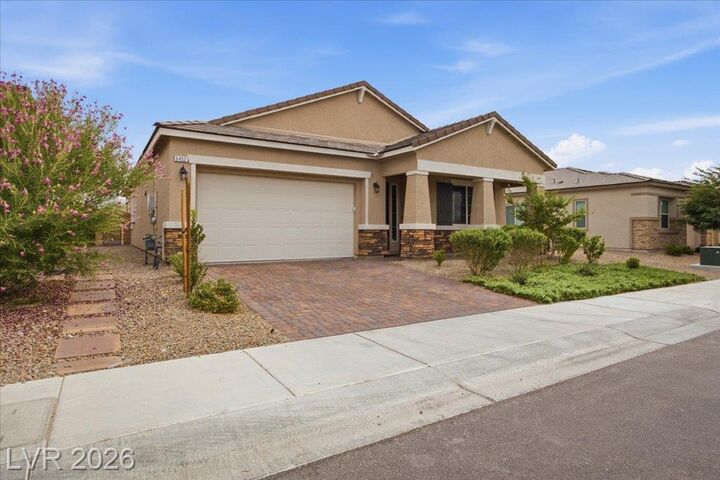 Property Photo: 6452 Peace Dove Avenue NV 89130
