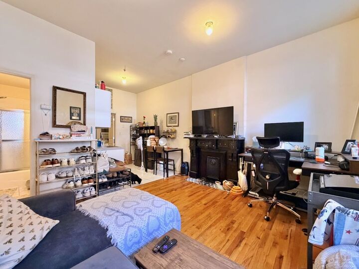 Property Photo:  1035 Washington St 1F  NJ 07030 