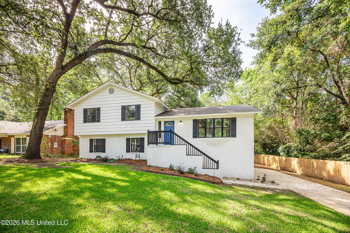 Property Photo:  2550 Davidson Road  MS 39564 