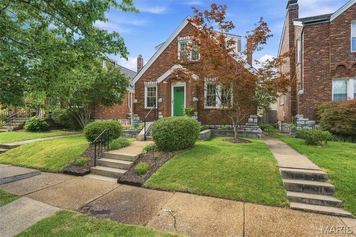 Property Photo: 6028 Oleatha Avenue MO 63139