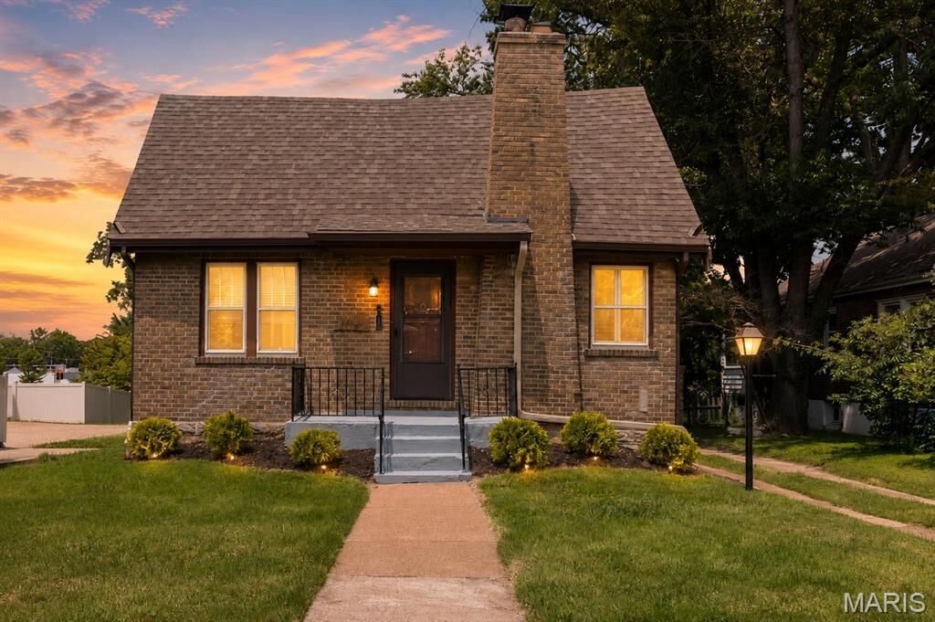 Property Photo: 7483 Hoover Avenue MO 63117