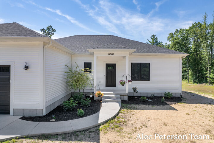 Property Photo:  6069 Ruthie Lane  MI 49415 