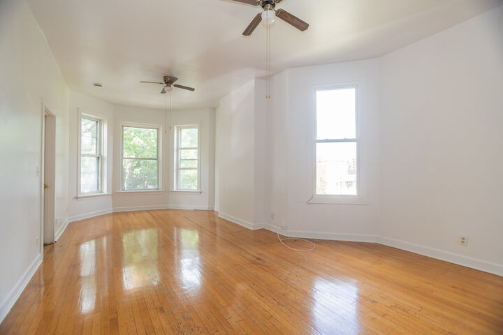 Property Photo: 3407 W Flournoy Street IL 60624