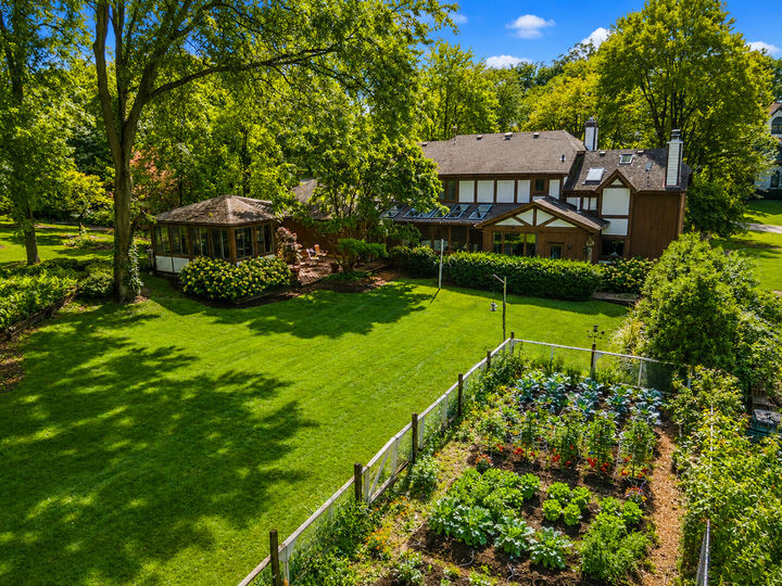 Property Photo:  1211 S Grove Avenue  IL 60010 