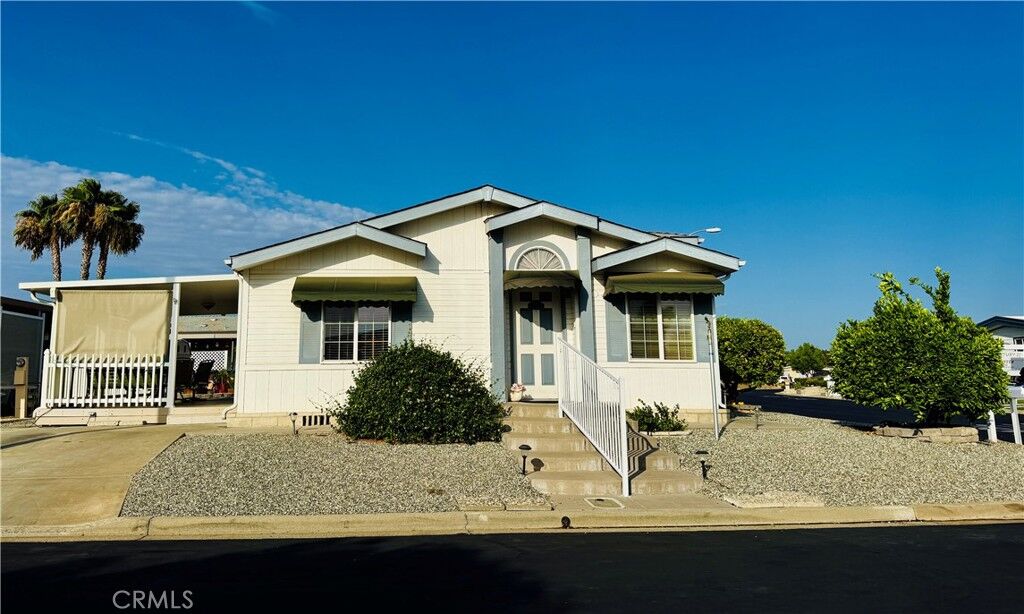 Property Photo:  29020 Via Zapata  CA 92563 